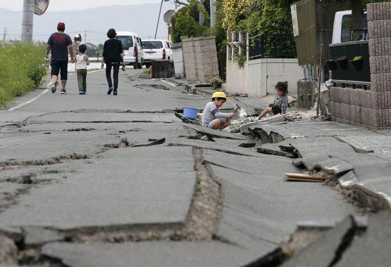 Japonya daki deprem afetinden görüntüler YENİ ASYA