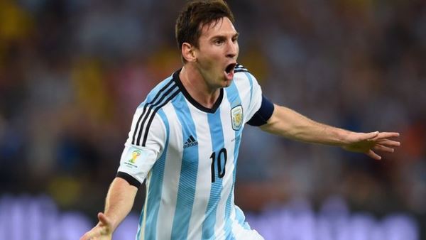 Messi'nin mevkisi değişiyor - YENİ ASYA
